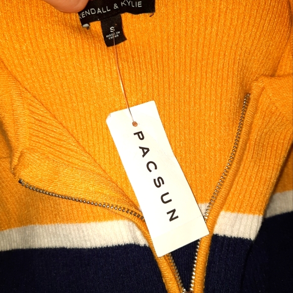 NEW!!! PacSun / Kendall & Kylie / Yellow w/Blue and White Stripes Top - Picture 6 of 7